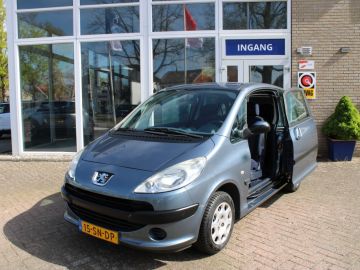 Peugeot 1007