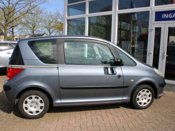 Peugeot 1007