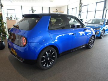 Honda E