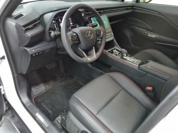 Lexus LBX
