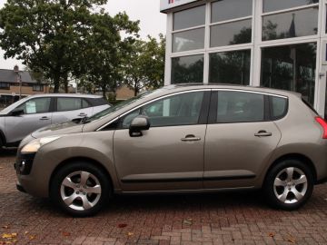 Peugeot 3008 1.6 VTi Première