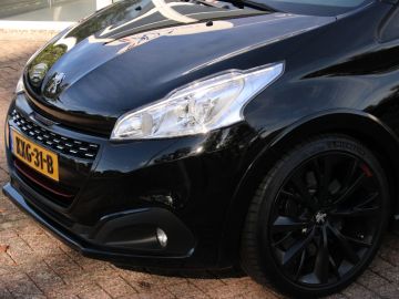 Peugeot 208 1.6 e-THP GTi by Peugeot Sport