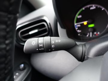 Mazda 2 Hybrid