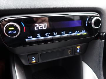 Mazda 2 Hybrid