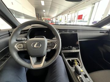 Lexus LBX