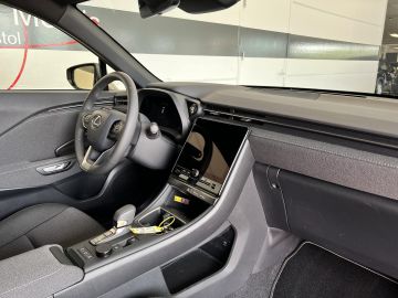Lexus LBX