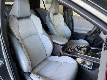 Toyota C-HR+
