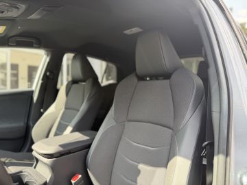 Toyota C-HR+