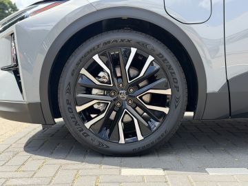 Toyota C-HR+