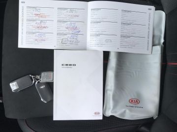 Kia ProCeed