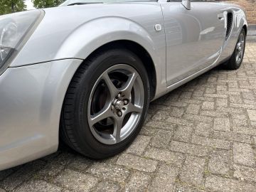 Toyota MR2