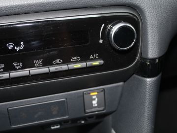 Mazda 2 Hybrid