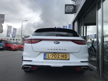 Kia ProCeed