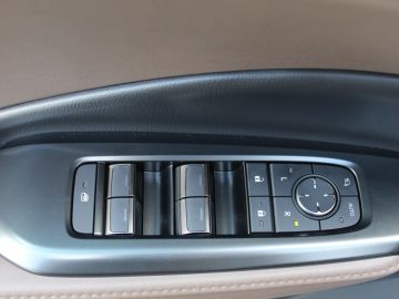 Lexus LBX