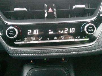 Toyota Corolla Touring Sports