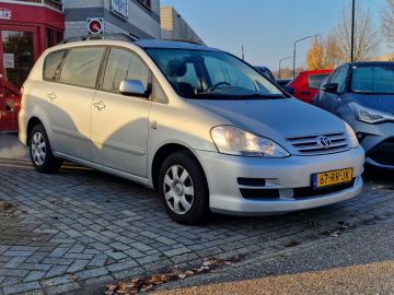 Toyota Avensis Verso