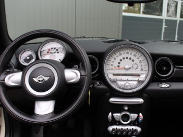 MINI Cooper Cabrio