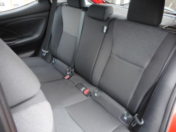 Mazda 2 Hybrid