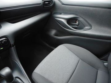 Mazda 2 Hybrid