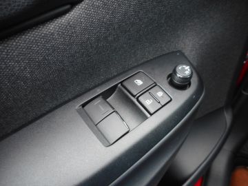 Mazda 2 Hybrid