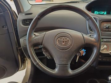 Toyota Yaris Verso
