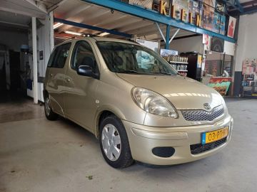 Toyota Yaris Verso