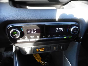 Mazda 2 Hybrid